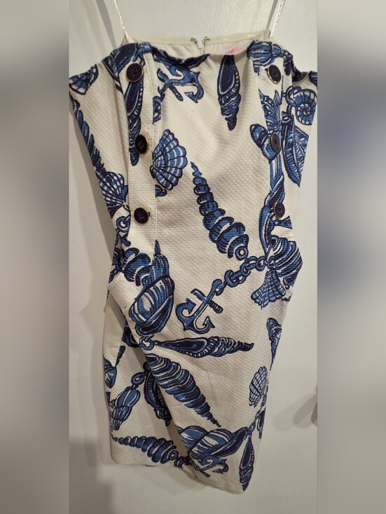 Lilly Pulitzer Dresses & Skirts - Lilly Pulitzer White Mini Skirt with Blue Shell Print
